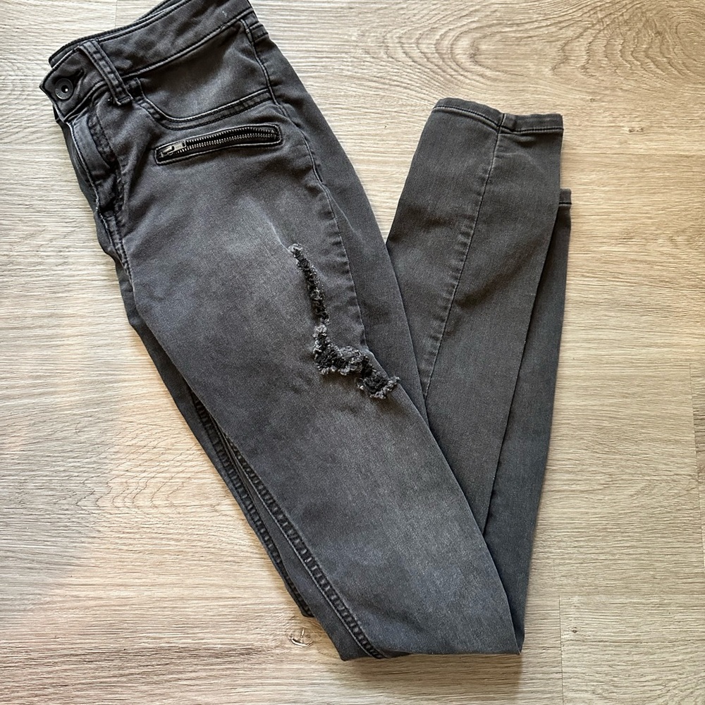 Blackheart Size 7 Ripped Skinny Jeans